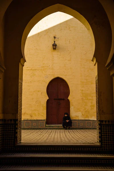 Monumento popular - Mausoleo de Moulay Idris en Meknes, Marruecos . — Foto de Stock