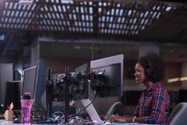 başarılı Afrikalı-Amerikalı kadın 