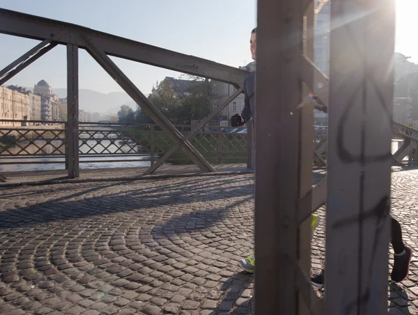 Jovem casal jogging — Fotografia de Stock