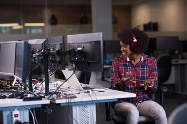 başarılı Afrikalı-Amerikalı kadın 