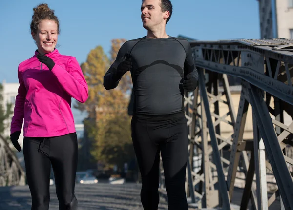 Mladý pár, jogging — Stock fotografie