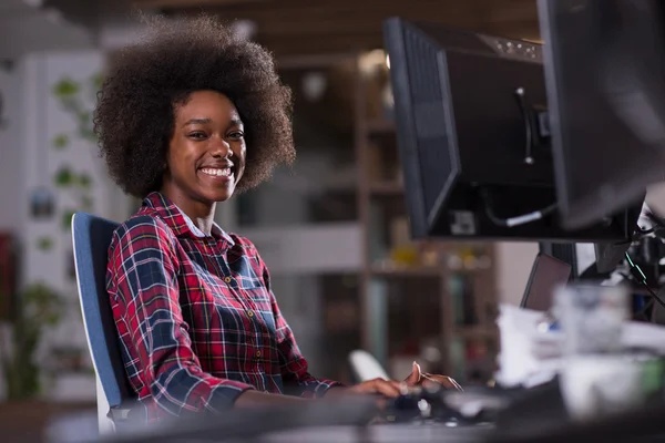 Young successful African-American woman — Stock Photo, Image
