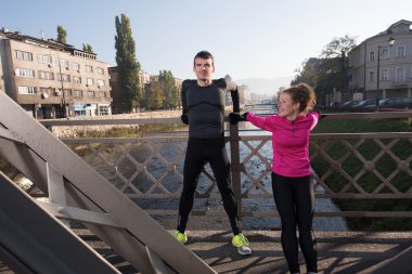 Çift jogging önce ısınma