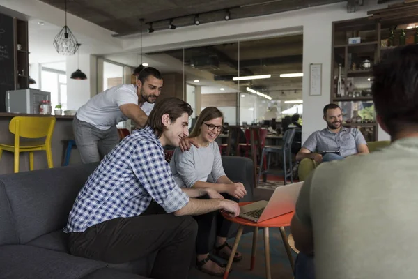 Lagmöte och brainstorming — Stockfoto