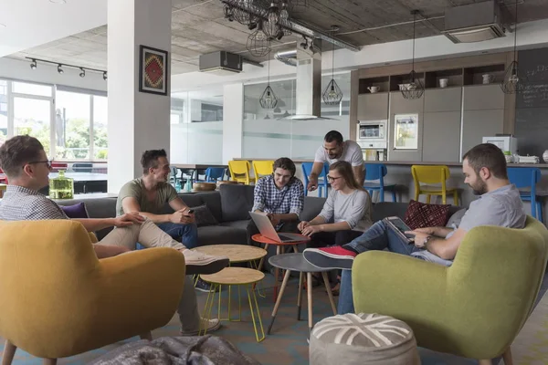 Lagmöte och brainstorming — Stockfoto