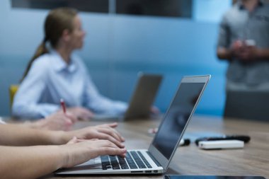 Girişim ekibi toplantıda