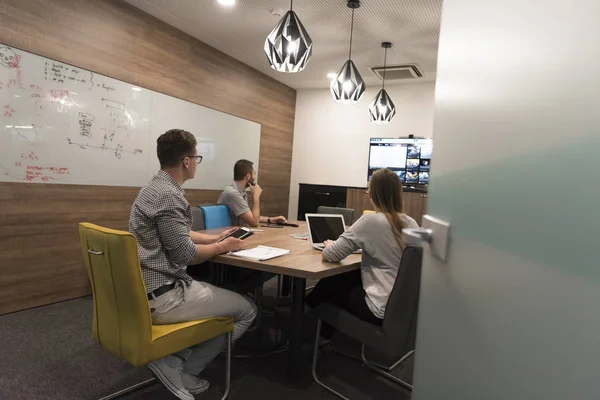 Startup equipo de negocios en la reunión — Foto de Stock