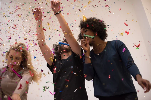 Confetti party happy young people — Stock Photo, Image