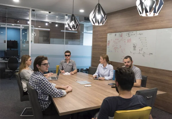 Startup equipo de negocios en la reunión — Foto de Stock