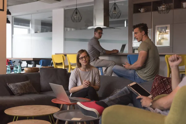 Lagmöte och brainstorming — Stockfoto