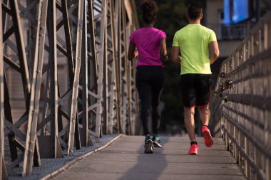 çok ırklı kaç şehirde koşu