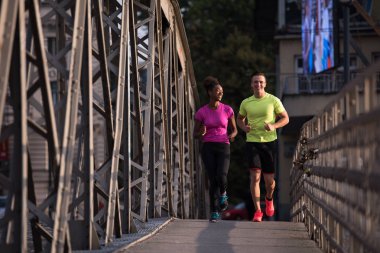 çok ırklı kaç şehirde koşu