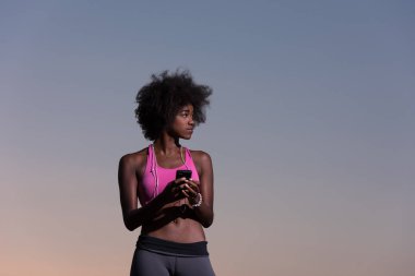 doğa genç Afro-Amerikan kadın