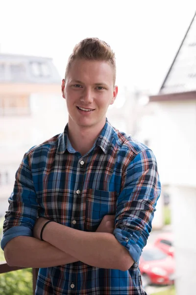 Man standing at balcony — Stock Photo, Image