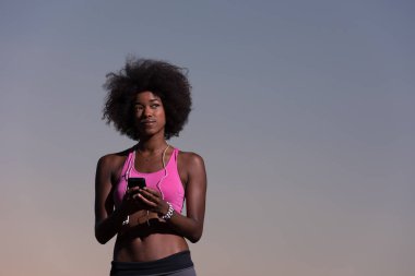 doğa genç Afro-Amerikan kadın