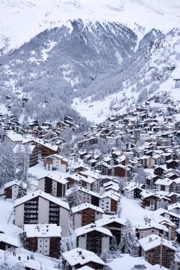 zermatt üzerinde hava görünümünü Vadisi ve matterhorn tepe