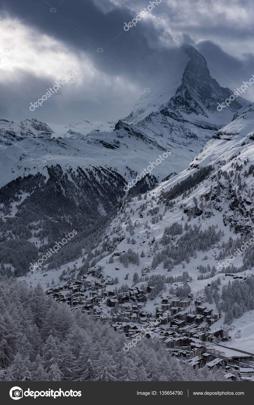 Berg Matterhorn Zermatt Zwitserland Gratis Stockfoto C Shock 135654790