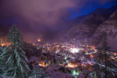 zermatt üzerinde hava görünümünü Vadisi ve matterhorn tepe