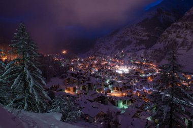 zermatt üzerinde hava görünümünü Vadisi ve matterhorn tepe