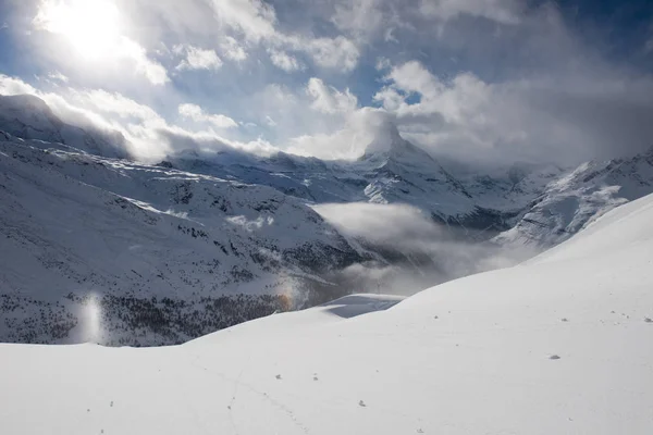 La montaña matterhorn zermatt Suiza — Foto de Stock