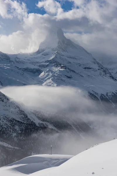 La montaña matterhorn zermatt Suiza — Foto de Stock