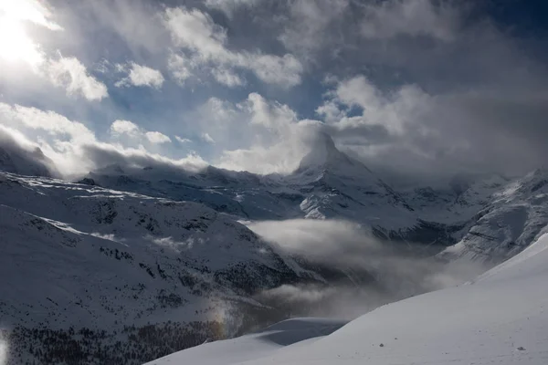 La montaña matterhorn zermatt Suiza — Foto de Stock