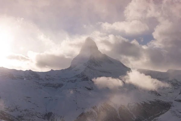 La montaña matterhorn zermatt Suiza — Foto de Stock