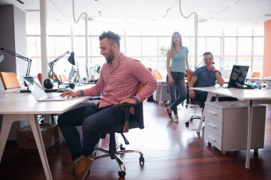 Genç gayrı işadamı portresi