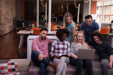 Çok ırklı bir girişim ekibi toplandı