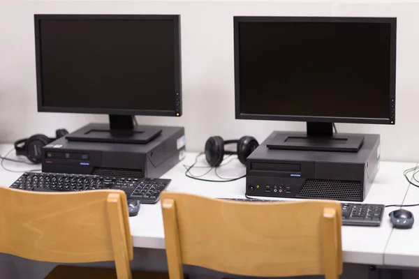 コンピューター教室のインテリア — ストック写真