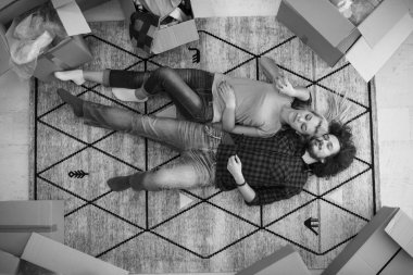 Çekici genç çiftin Üstten Görünüm