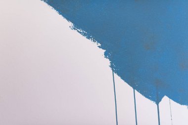 yarısı boyalı duvar