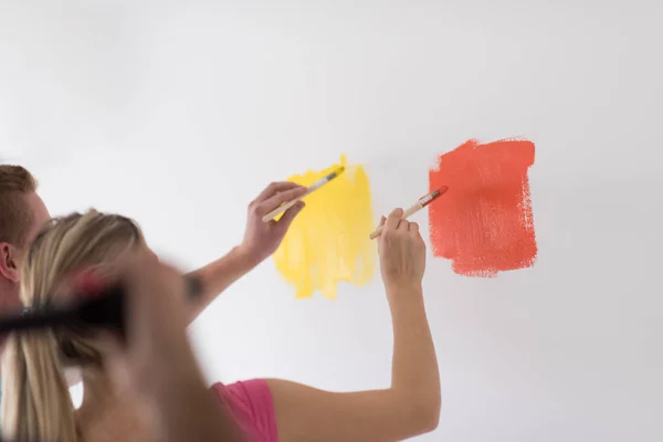 Pareja pintura interior de la pared — Foto de Stock