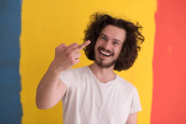 Joven con el pelo divertido —  Fotos de Stock