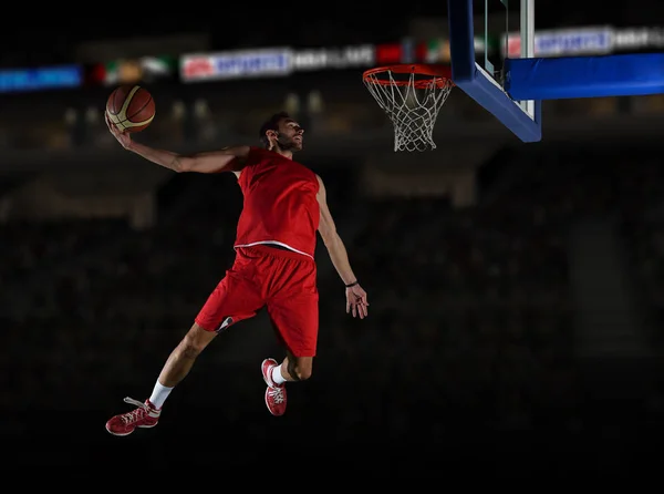 Jugador de baloncesto en acción — Foto de Stock