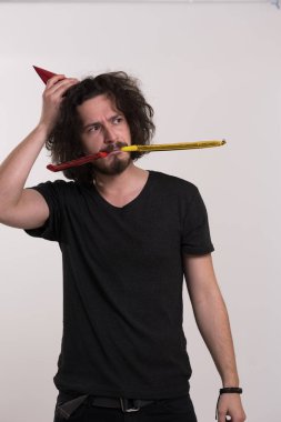 Parti şapkalı adam portresi  