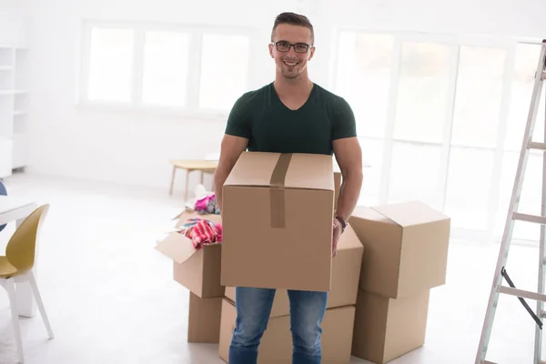 Verhuizen naar een nieuw appartement — Stockfoto