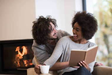 çok ırklı kaç sarılma 