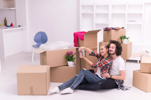 Relaxing in new house — Stock Photo, Image