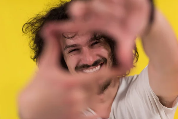 Joven con el pelo divertido —  Fotos de Stock