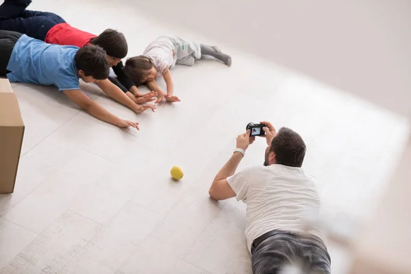 Photoshooting med barn modeller — Stockfoto
