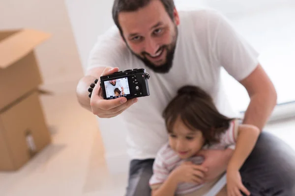 Selfie far och son — Stockfoto