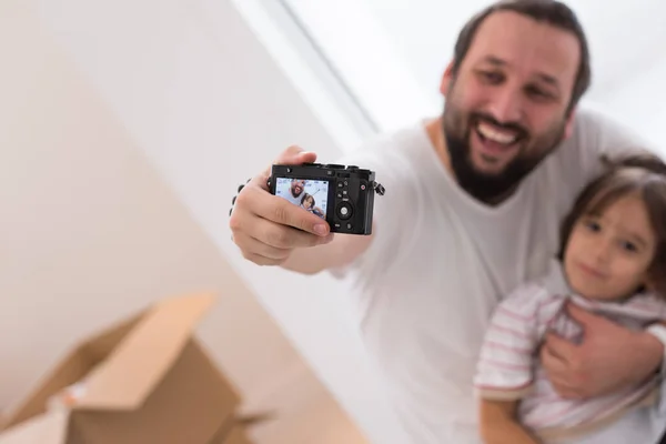 Selfie far och son — Stockfoto