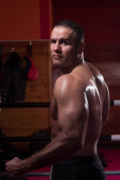 Kickboxer profesjonalne mięśni — Zdjęcie stockowe