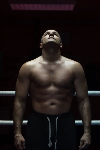 Kickboxer profissional muscular — Fotografia de Stock