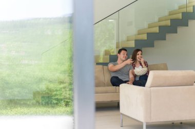 Genç çift serbest zaman zevk