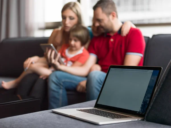 Young cuple spending time with kids — Stock Photo, Image