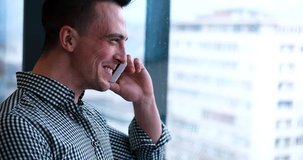 Business Man Talking On Cell Phone — Stock Photo, Image