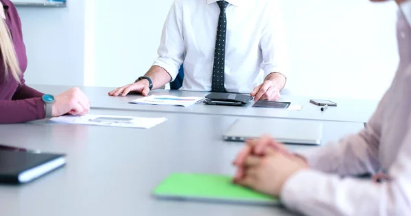 Zakenmensen Die Vergaderen Helder Kantoor Plannen Maken Voor Het Bedrijfsleven — Stockfoto