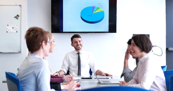 Geschäftspartner Treffen Sich Modernen Büro — Stockfoto